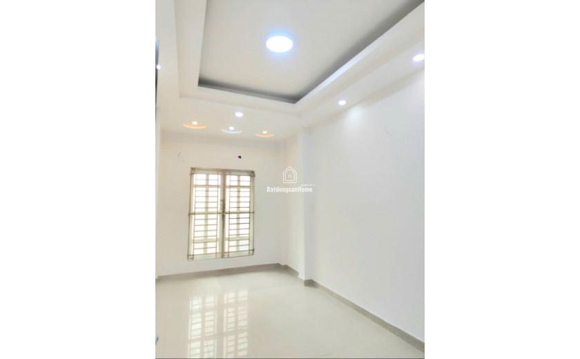 Nhà giá rẻ Nở hậu SHR 4 tầng 31m2 – Võ Văn Kiệt Quận 1 SS